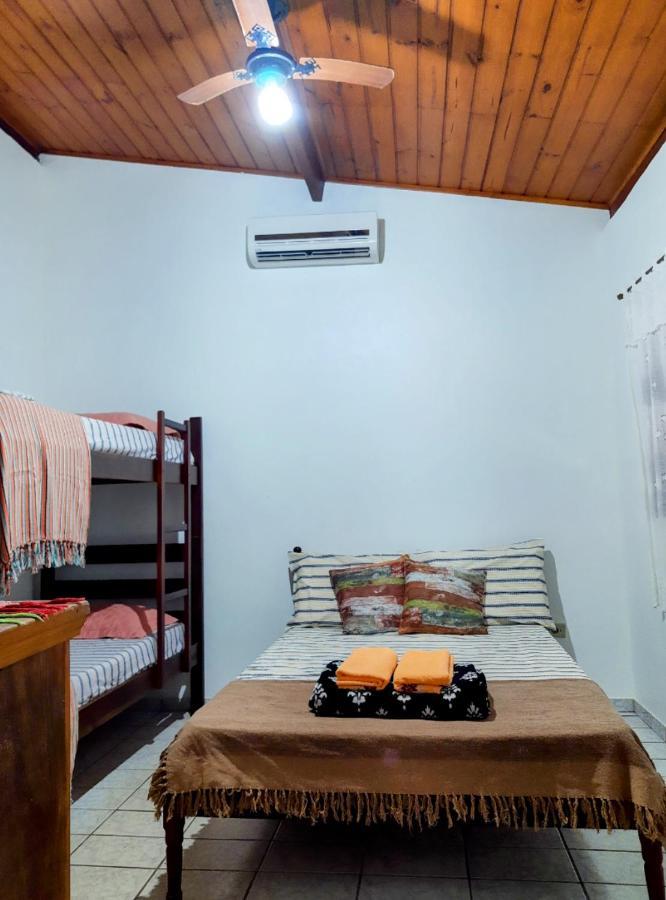Quarto aconchegante em Ilhabela Praia Curral Pé na areia Até 4 pessoas AvJosé Pacheco do Nascimento nº 7682 Exterior foto