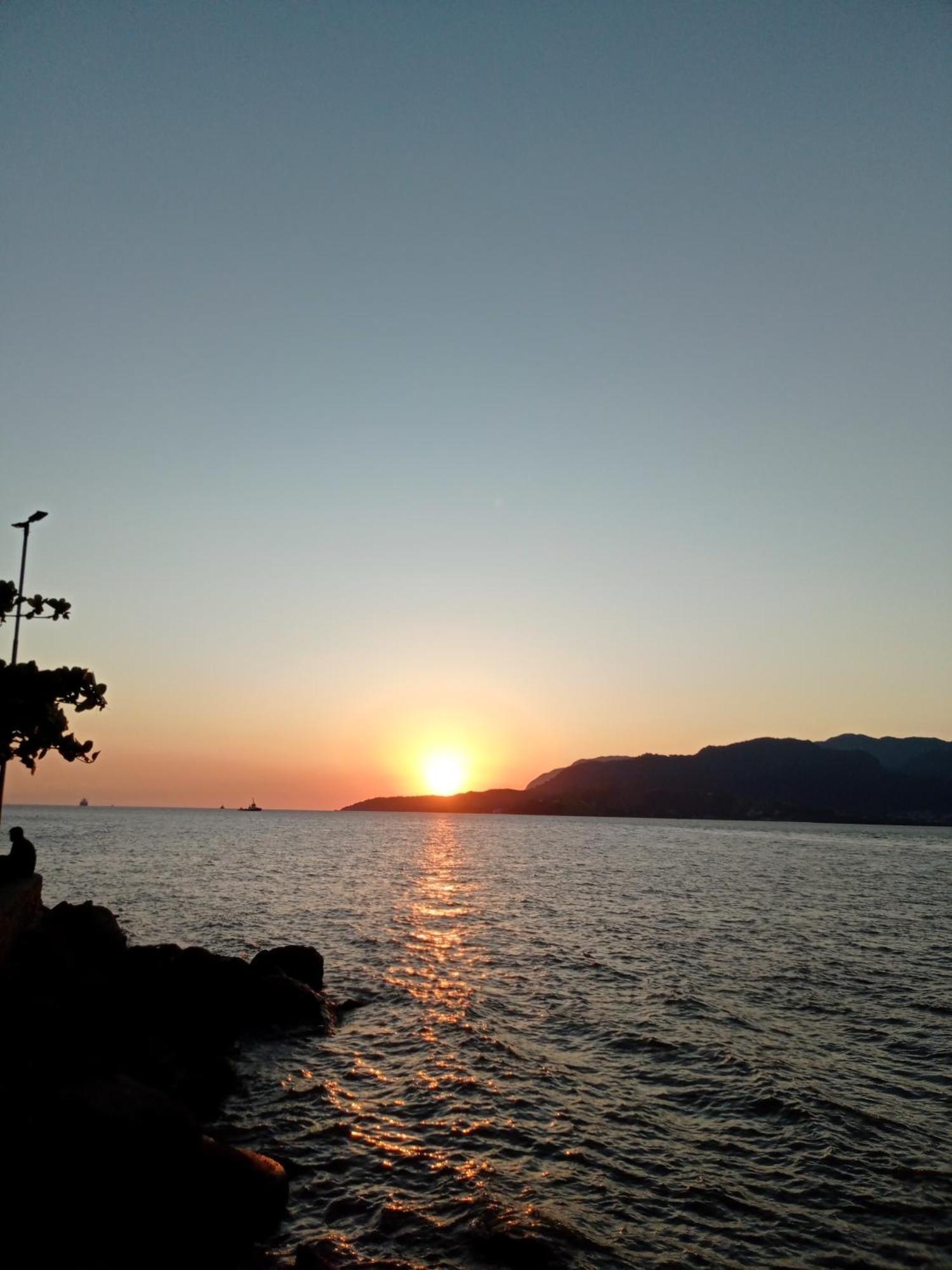 Quarto aconchegante em Ilhabela Praia Curral Pé na areia Até 4 pessoas AvJosé Pacheco do Nascimento nº 7682 Exterior foto